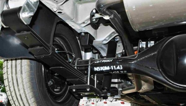 同花顺e配 五菱新车6万出头，满油电跑1000公里，油耗2.42L，还是大七座