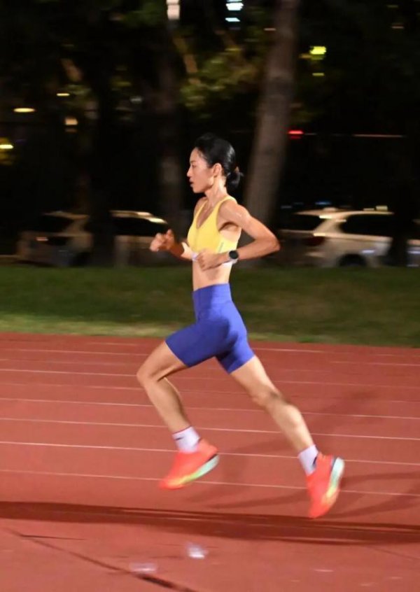 科元网 拿到8万美元奖励？为什么不全职跑马？独家专访“最快护士”张水华